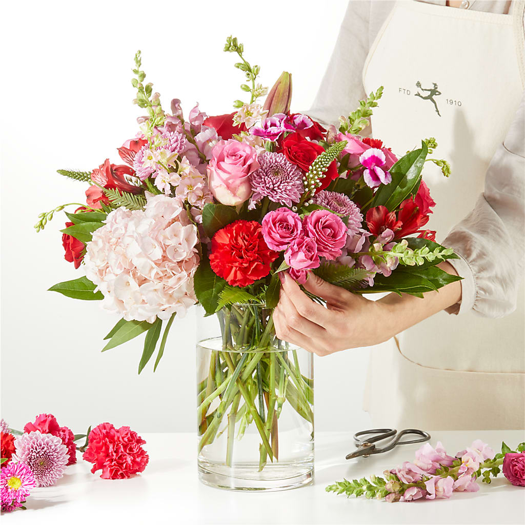 Swooning Over You - A Luxury Florist Original –  Olson Florist, Salem OR